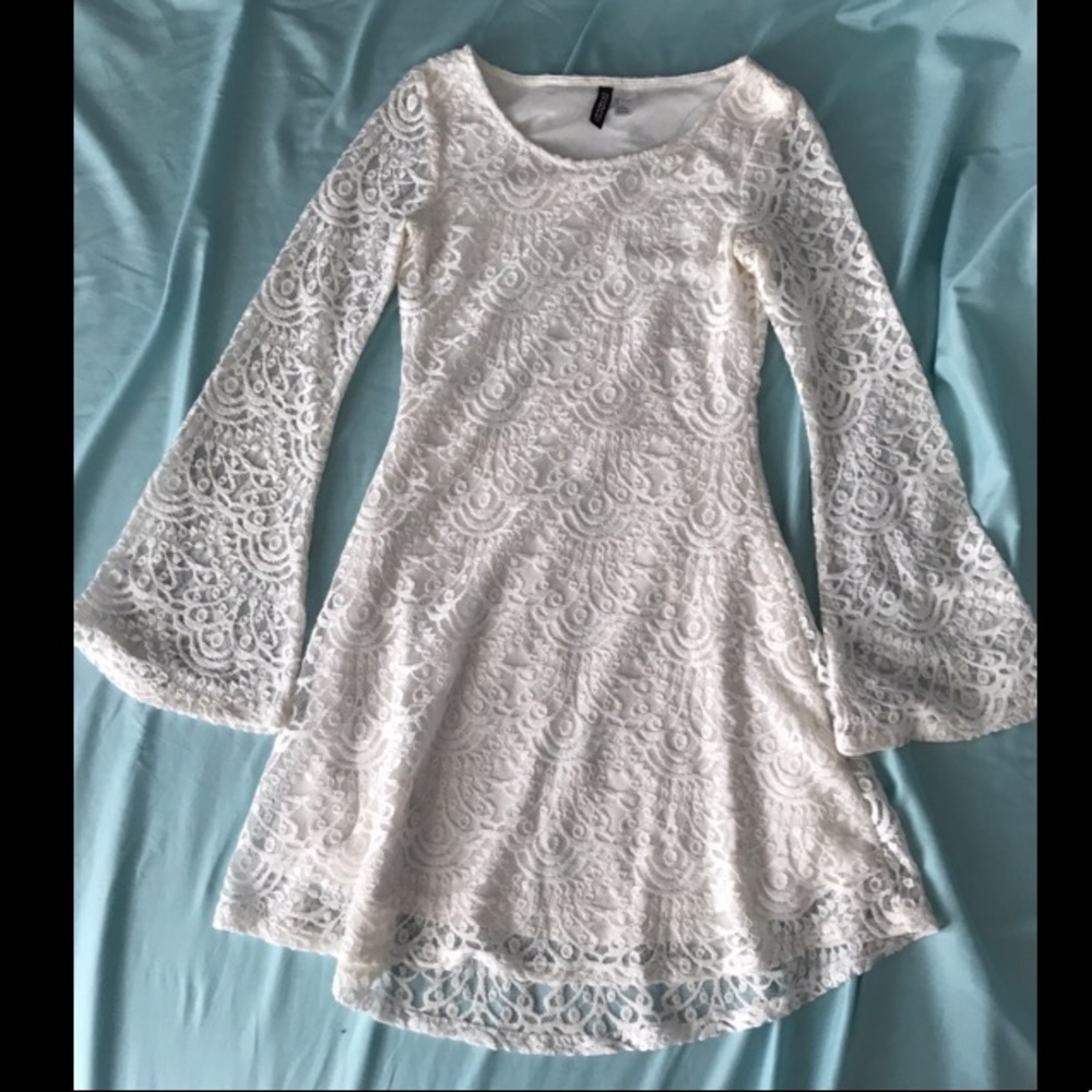 Divided H&M White Lace Long bell sleeve dress!